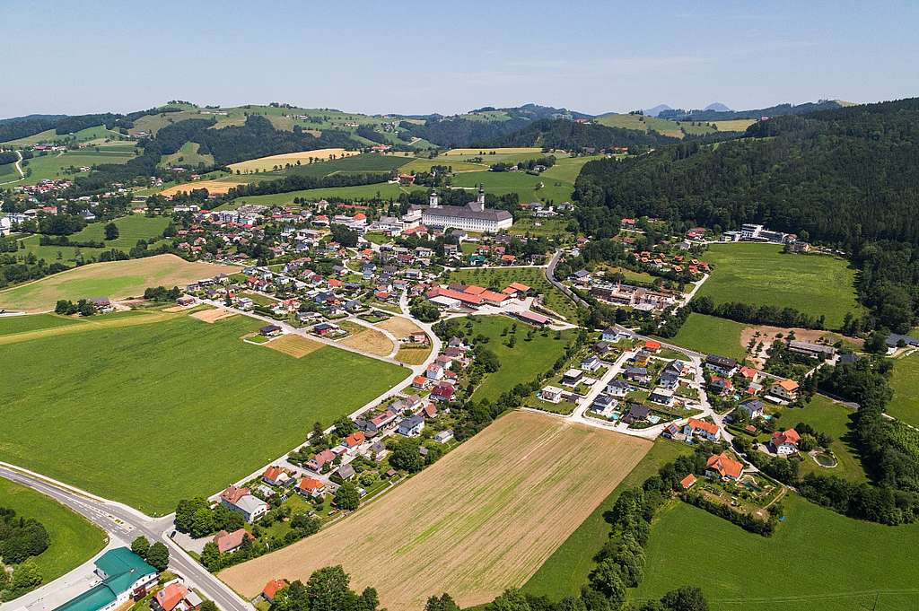 Flugbild der Gemeinde Schlierbach